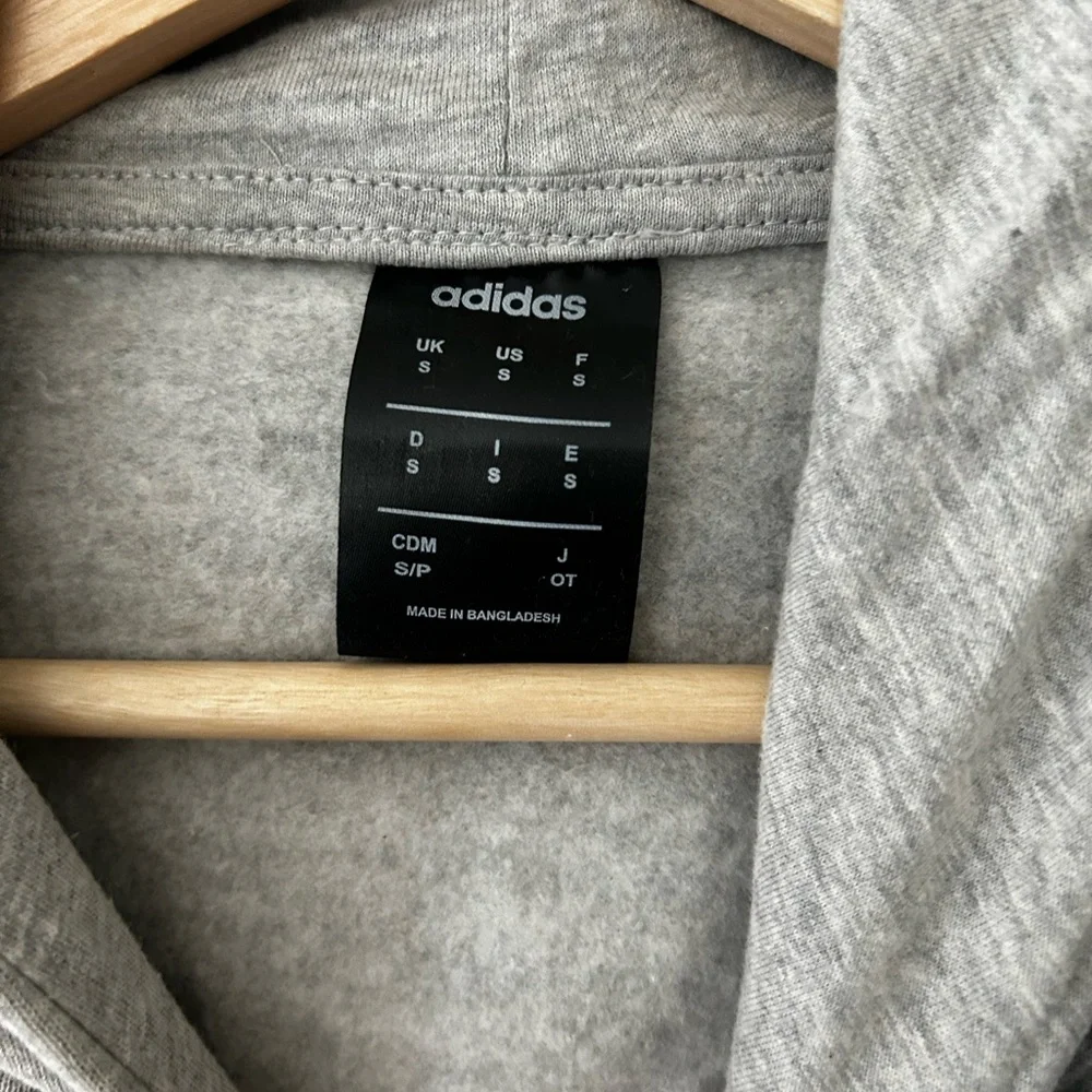 ⭐️ NEW Adidas Men's Small 3 Stripes Gray Hoodie Sweater